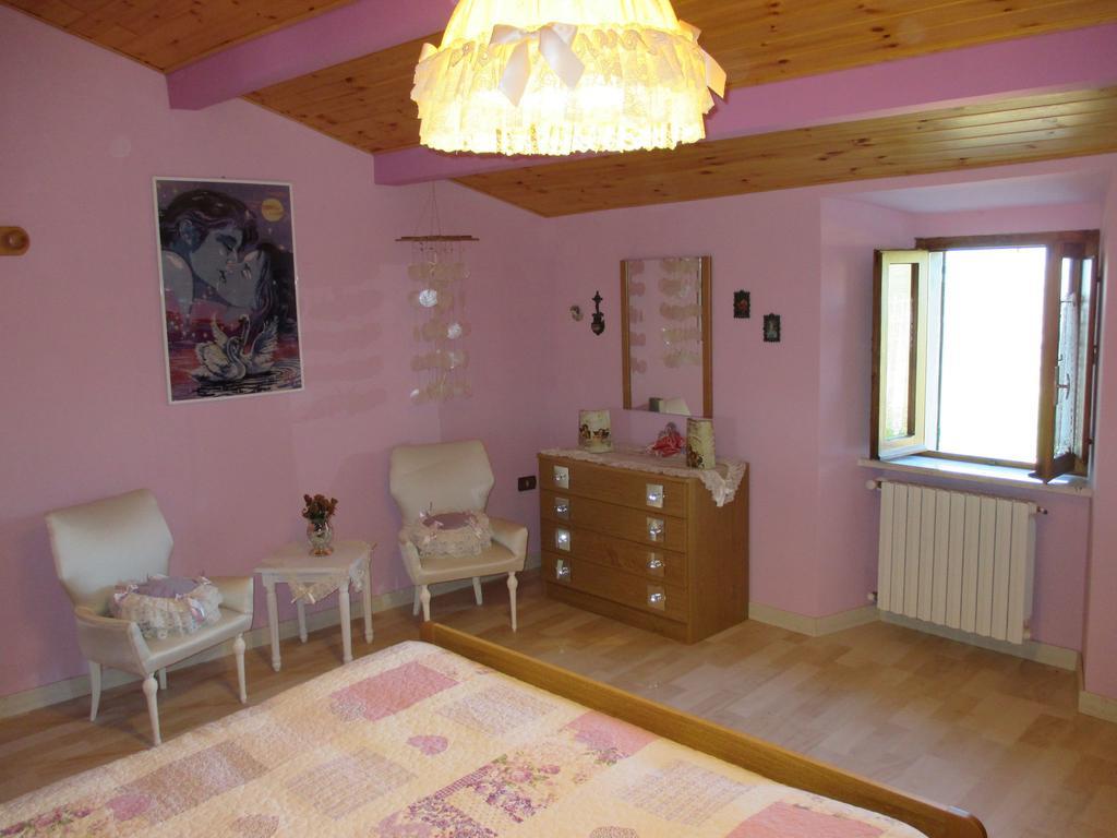 Belvilla By Oyo Graceful Apartment With Garden Petrella Guidi Extérieur photo