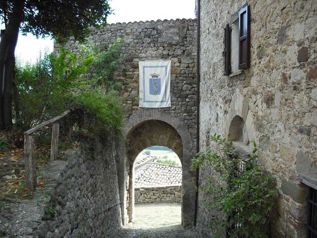 Belvilla By Oyo Graceful Apartment With Garden Petrella Guidi Extérieur photo
