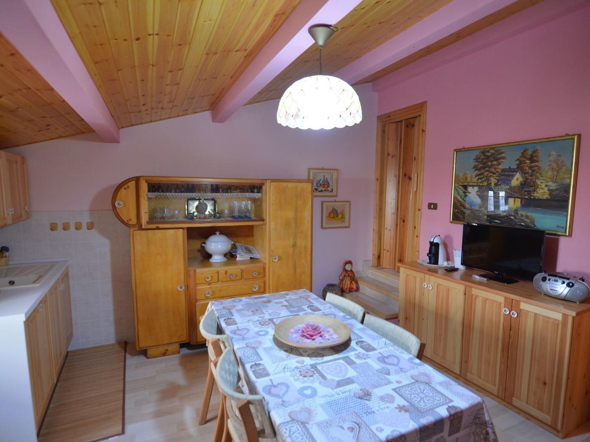 Belvilla By Oyo Graceful Apartment With Garden Petrella Guidi Extérieur photo