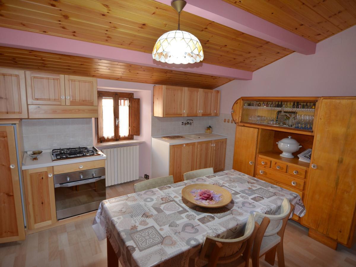 Belvilla By Oyo Graceful Apartment With Garden Petrella Guidi Extérieur photo